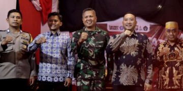 Hadiri Pesta Rakyat Kelurahan Paropo, Camat Panakkukang Ajak Warga Sukseskan Program Lorong Wisata - Utama