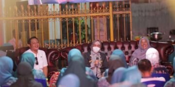 TP PKK Kota Makassar Gelar Sosialisasi Keluarga Indonesia Sejahtera dan Harmonis - Utama