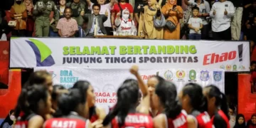 Indira Yusuf Ismail Saksikan Laga Final Basket Porprov XVII, Makassar Sapu Bersih Medali Emas - Utama