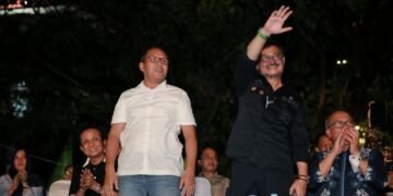 Danny Pomanto Dampingi Mentan SYL Nonton Aksi Panggung Padi Reborn di F8 - Utama