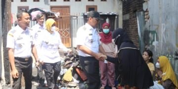 Danny Pomanto Kunjungi Korban Kebakaran Tallo, Serahkan Bantuan Logistik - Utama