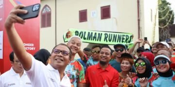 Bareng Ganjar Pranowo, Danny Semangati Ratusan Pelari Friendshp Run - Utama