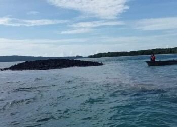 Penampakan Pulau Baru Tumbuh Sehabis Gempa 7.5 SR Di Kepulauan Tanimbar