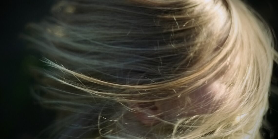 blonde-240941