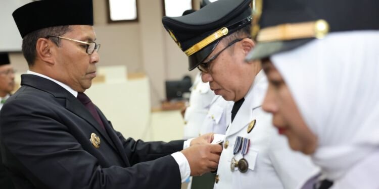 Danny Pomanto Lantik 53 Pejabat Baru Pemkot Makassar: Kerja yang Baik dan Jadilah Berlian Birokrasi - Featured