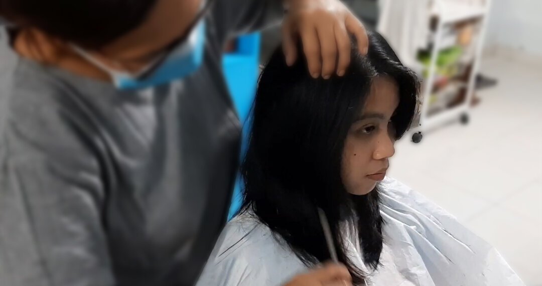 Cara-Gunting-Layer-Rambut-Kakak-Cantik-salwasalon-com
