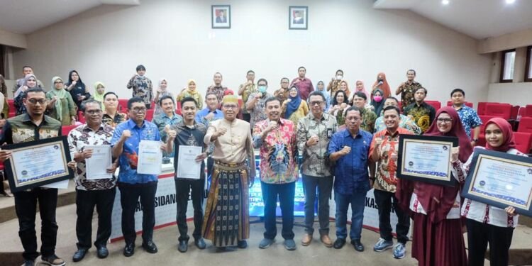 Pemerintah Kota Makassar Raih Penghargaan dari Ombudsman RI - Featured