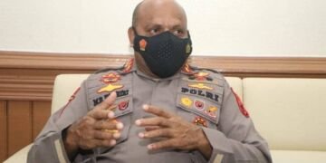 Foto Pilot Susi Air Philip Mehrtens Diedarkan KKB - Utama