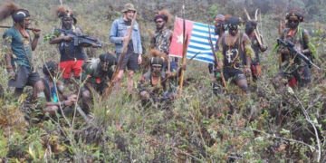 Foto Pilot Susi Air Philip Mehrtens Diedarkan KKB - Utama