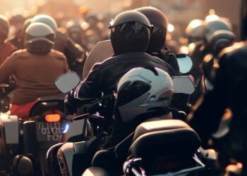 Tips Untuk Para Pemudik Bersepeda Motor Saat Terjebak Kemacetan Panjang