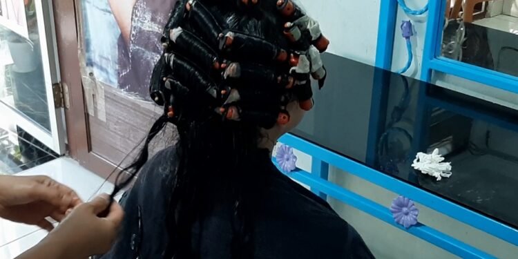 Tips Sebelum Mengeriting Rambut Tips Sebelum Mengeriting Rambut - Featured