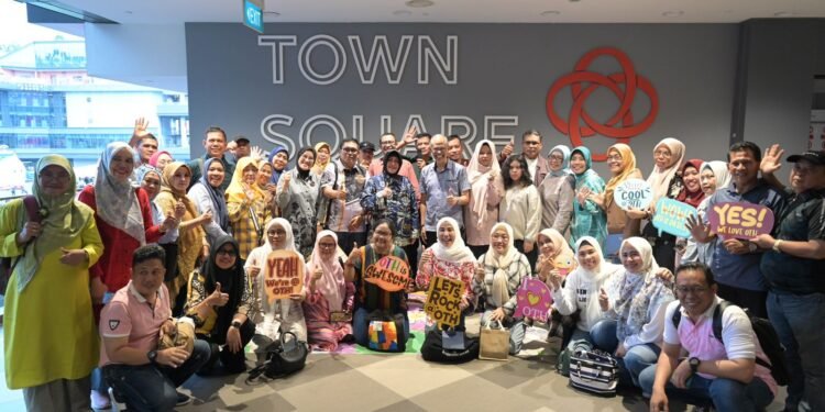 Bunda PAUD Kota Makassar dan 32 Kepsek Disambut Menteri Singapura Masagos Zulkifli - Utama