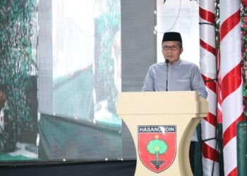 Gebyar Ramadan, Danny Pomanto Dampingi Pangdam XIV Hasanuddin Bagi-Bagi Sembako ke Anak Yatim Piatu