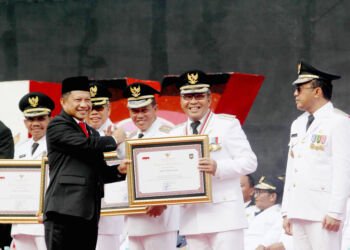 Mendagri Tito Sanjung Danny Pomanto Sukses Gelar Peringatan OTDA Secara Outdoor dengan Meriah