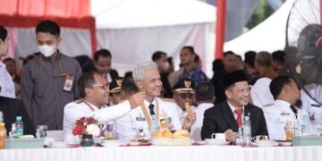 Festival Makassar Kota Makan Enak Warnai Puncak Hari Otda ke- XXVII, Kepala Daerah Se-Indonesia Nikmati Coto Makassar - Utama Festival Makassar Kota Makan Enak Warnai Puncak Hari Otda ke- XXVII, Kepala Daerah Se-Indonesia Nikmati Coto Makassar - Utama