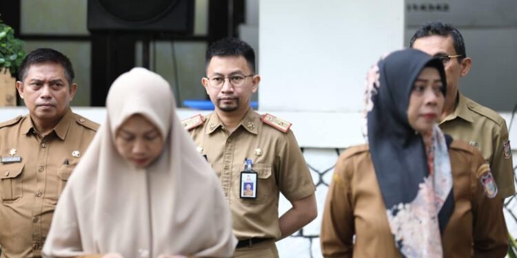 Sekretaris Bapenda Makassar Ikuti Apel Kedisiplinan ASN di Balaikota - Featured