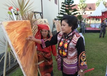 Ketua TP PKK Kota Makassar Sambut Kunjungan Istri Delegasi 36 Negara MNEK 2023 di Benteng Rotterdam