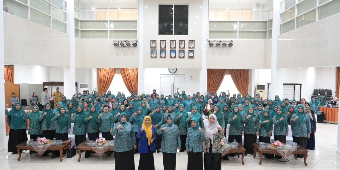 Ketua TP PKK Kota Makassar Tekankan Kreatifitas dan Daya Tarik Pengemasan Produk UMKM