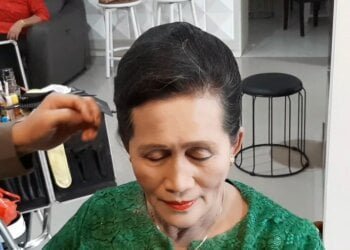 Tutorial Makeup dan Sanggul Oma untuk ke Pesta