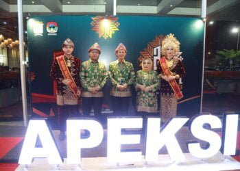 Danny Pomanto Bangun Silaturahmi dengan Wali Kota di Gala Dinner HUT ke 23 APEKSI Palembang