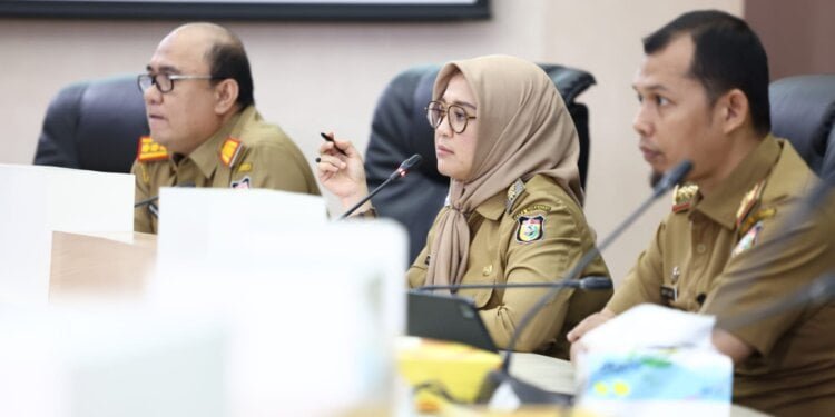 Rakor P3KE, Fatmawati Rusdi Kumpulkan Camat Lurah Tagih Data Update Warga - Utama