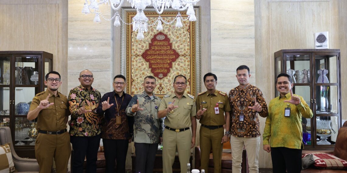 Danny Pomanto Tandatangani MoU Layanan Publik Perbankan dengan Bank Mandiri