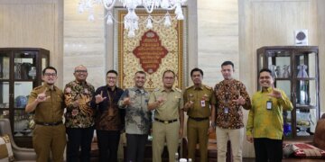 Danny Pomanto Tandatangani MoU Layanan Publik Perbankan dengan Bank Mandiri - Utama