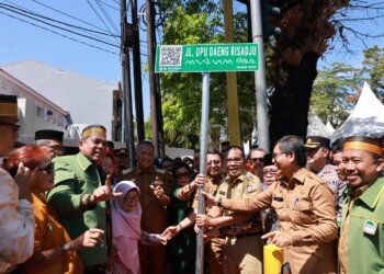 Danny Pomanto Resmikan Pergantian Nama Jalan Cendrawasih Jadi Opu Daeng Risaju