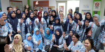 Grebek Stunting, Fatmawati Rusdi Ingatkan Perhatikan Pola Asuh Anak - Utama