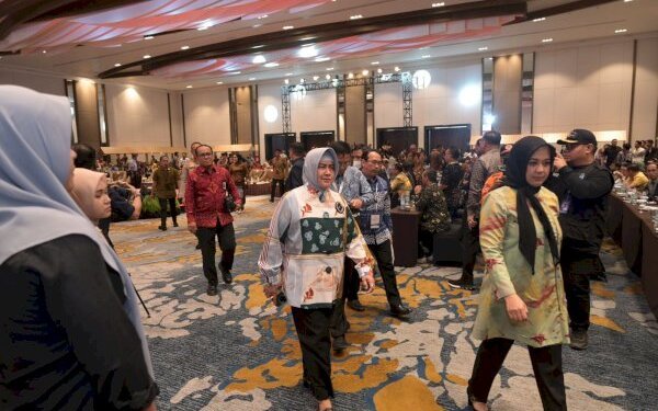 Ketua TP PKK Kota Makassar Tegaskan Keterlibatan Perempuan di Forum Bisnis - Utama