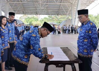 Serahkan SK P3K, Danny Pomanto: Jadilah Guru yang Berdedikasi dan Mencerdaskan Bangsa