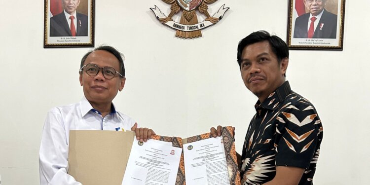 Fokus Tingkatkan PAD, Kaban Firman Lakukan Penandatanganan PKS bersama Direktur PKN STAN - Featured