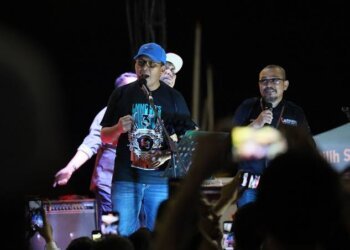 Hibur Pengunjung Anjungan Pantai Losari, Danny Pomanto Ajak Masyarakat Ramaikan F8