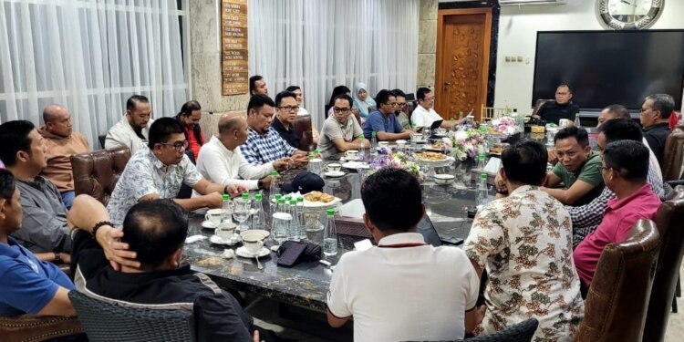 Layanan Masyarakat Makin Mudah, Wali Kota Danny Pomanto Buat 41 Daftar Kegiatan di Kontainer Recover Center - Utama