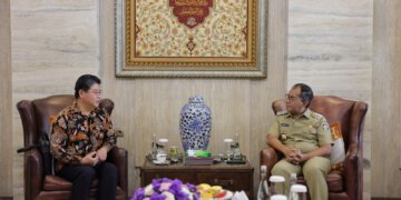 Danny Pomanto Bertemu Konsuler Jepang Bahas Mitigasi Pesisir dan Transportasi Bawah Tanah - Utama