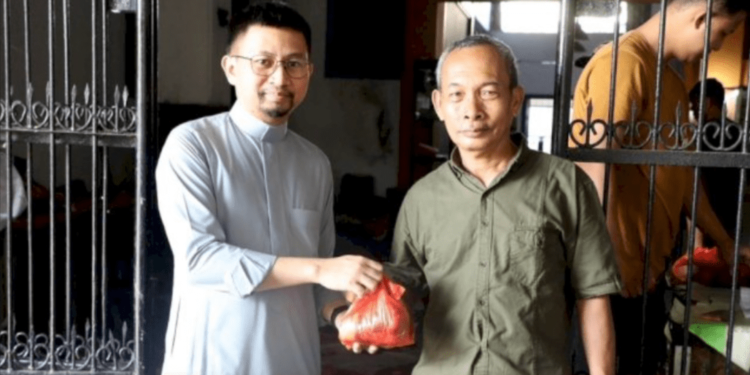 Usai Shalat Idul Adha, Bapenda Makassar Laksanakan Pemotongan Hewan Kurban - Featured