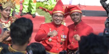 Kepala Bapenda Makassar Hadiri Pengibaran Merah Putih di Peringatan Kemerdekaan ke 78 - Utama