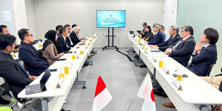 Danny Pomanto Ketemu CEO Oriental Consultant Global Jepang Bahas Investasi Smart Island di Makassar - Utama