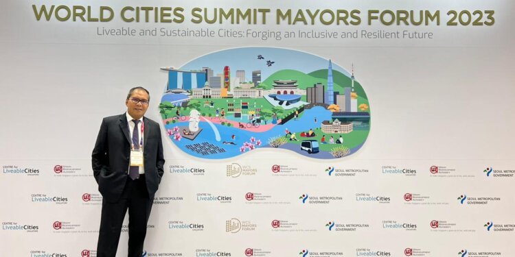 Danny Pomanto Paparkan Strategi Makassar yang Berketahanan Iklim dan Berkelanjutan di Hadapan 300 Perwakilan Kota Dunia - Featured