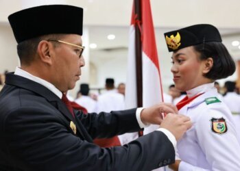 Danny Pomanto Kukuhkan Pasukan Pengibar Bendera Pusaka Kota Makassar 2023