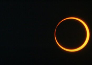 Kurang dari 1 Jam Lagi Gerhana Matahari Cincin Api!