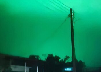 Fenomena Langit Berwarna Hijau: Keajaiban Alam yang Viral di Media Sosial