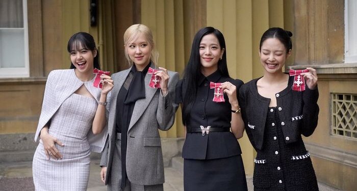 Resmi, Members Blackpink Kini MBE, “Member of the Order of the British Empire” - Featured