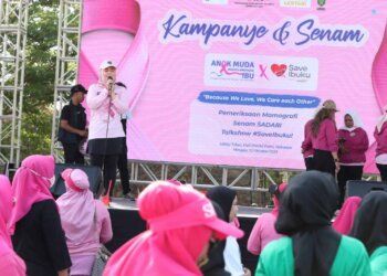 Peringati Hari Kanker Sedunia, Fatmawati Rusdi Bersama PIA Senam Massal SADARI