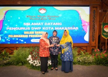 Indira Yusuf Ismail Dampingi DWP Kota Makassar Studi Tiru ke Jawa Timur