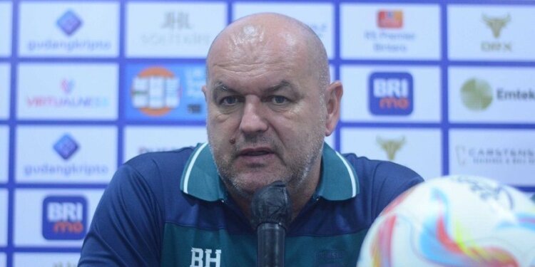 Persiapan Liga 1 Musim Depan, Persib Bandung Lirik Pemain Bintang Musim 2024/2025 - Featured