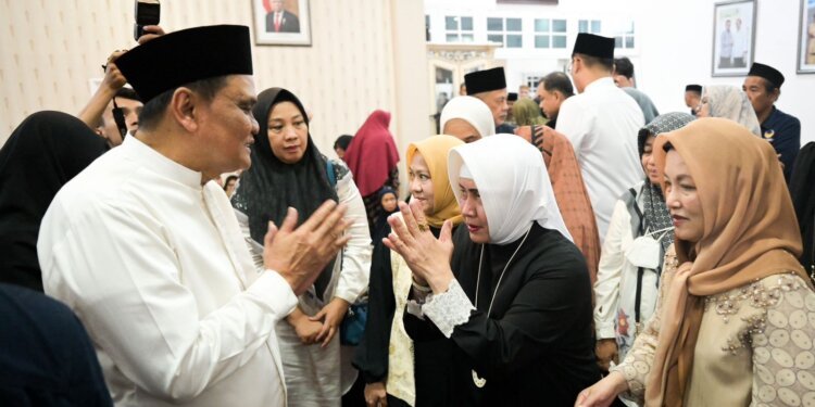 Ketua TP PKK Barru Tutup Usia, Indira Yusuf Ismail Melayat Ke Rumah Duka - Featured