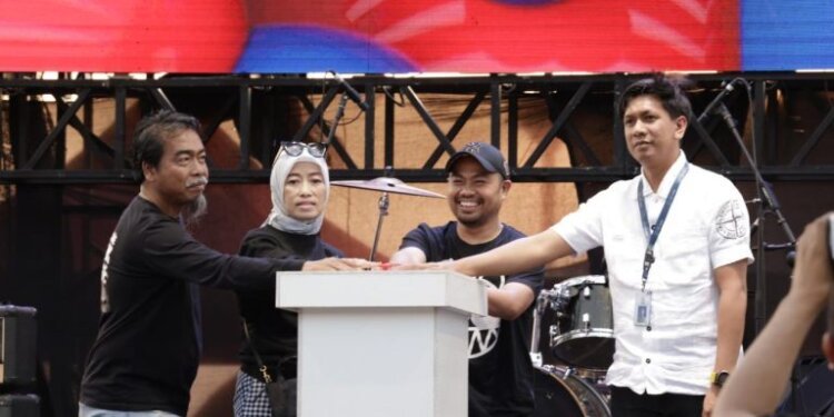 Makassar Music Festival “EXPLOSIONS”: Memadukan Harmoni Musikal dan Kreativitas Lokal - Utama
