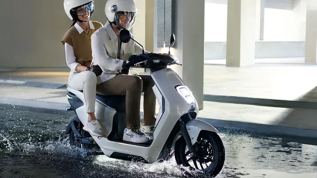 Harga Resmi Motor Listrik Honda EM1 e: dan EM1 e: PLUS, Digaransi 5 Tahun