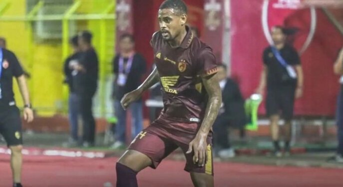 FT 1-1 PSM Makassar vs Bhayangkara FC, Penalti Yuran Fernandes Ditepis Aqil Savik - Featured